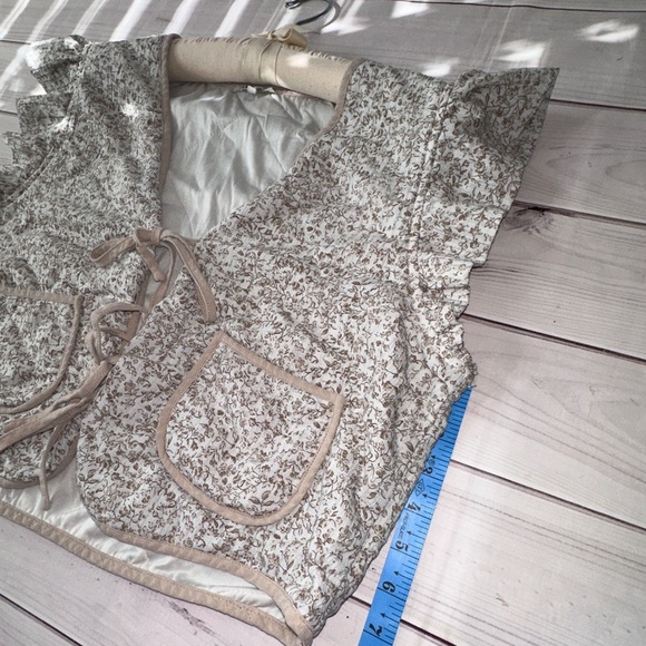 Baevely Cropped Quilted Floral Vest – Size Large 🌿🤎✨Boho Country lightweight - Picture 4 of 7